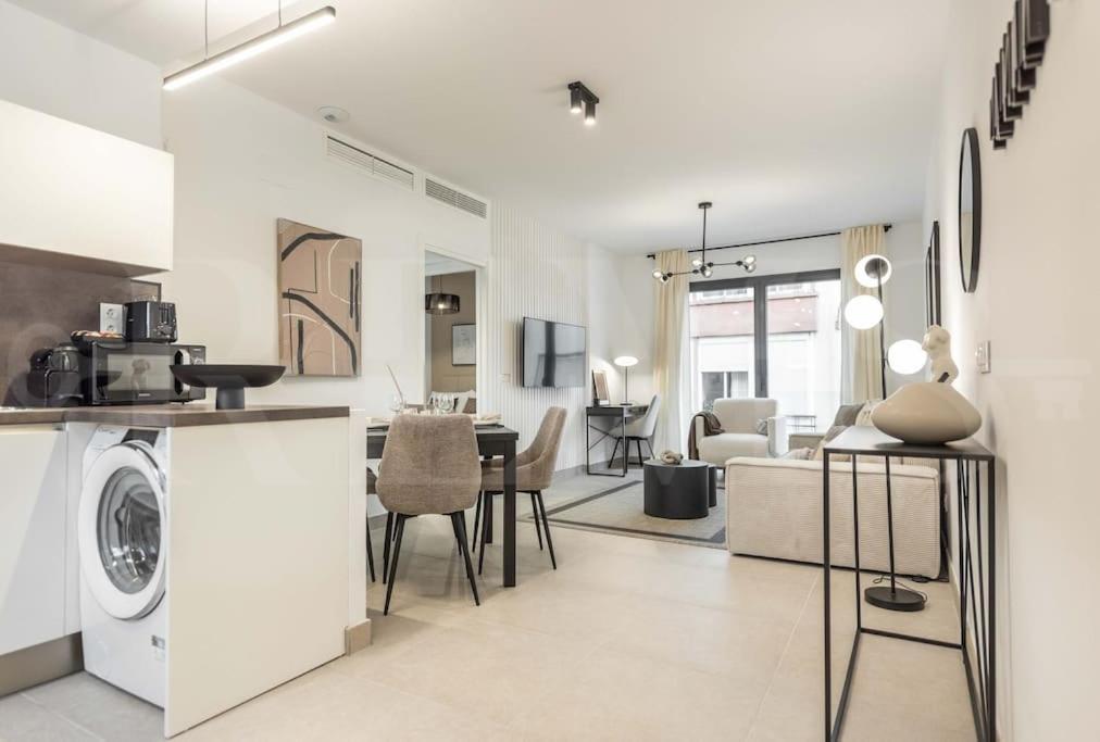 Modern Apartment With Patio & Parking By Rems Málaga Exterior foto